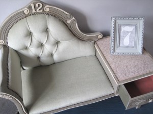 Shabby 'Petite Canape'