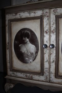 Shabby Chic Sideboard TV Cabinet Cupboard Chest of Drawers Dresser French Style 